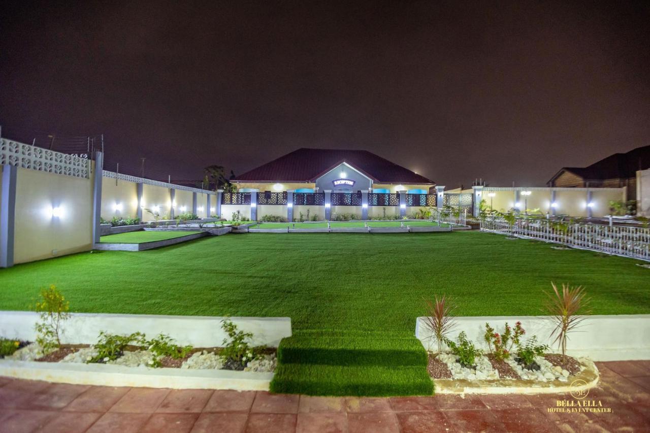 Bella Ella Hotel & Event Center Kasoa Экстерьер фото