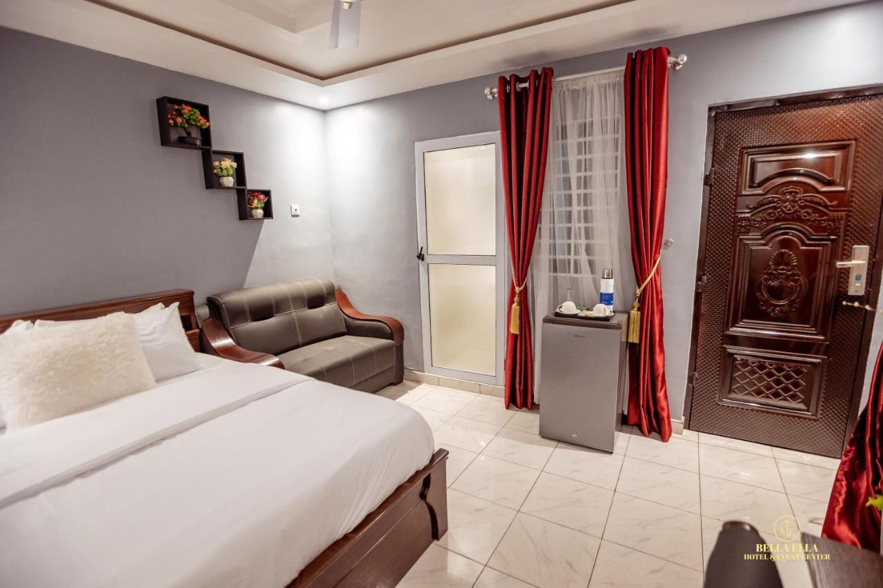 Bella Ella Hotel & Event Center Kasoa Экстерьер фото